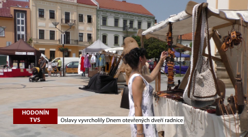 Oslavy vyvrcholily Dnem otevřených dveří radnice