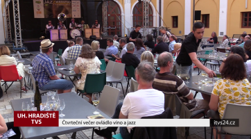 Čtvrteční večer ovládlo víno a jazz
