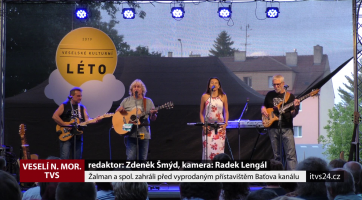 Žalman a spol. zahráli před vyprodaným přístavištěm Baťova kanálu