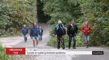Turisté se vydali za krásami podzimu