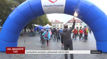 Symbolické zamykání cyklostezek ovlivnil déšť 