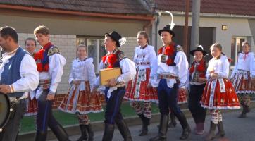 Tradiční hody v Drslavicích letos provázelo slunečné počasí