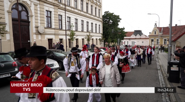 Růžencovou pouť doprovázel déšť