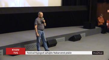 Festival Kyjograf zahájilo Nabarvené ptáče