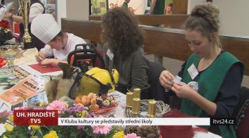 V Klubu kultury se představily střední školy
