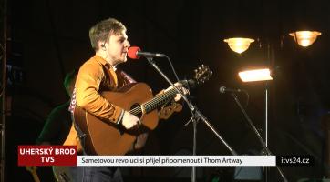 Sametovou revoluci si přijel připomenout i Thom Artway
