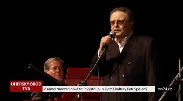 V rámci Narozeninové tour vystoupil v Domě kultury Petr Spálený