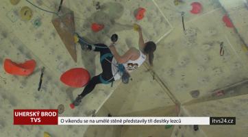 O víkendu se na umělé stěně představily tři desítky lezců