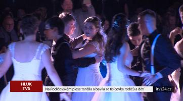 Na Rodičovském plese tančila a bavila se tisícovka rodičů a dětí