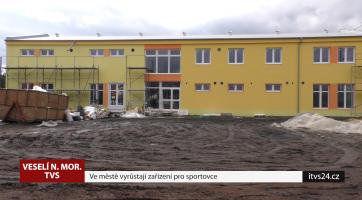 Ve městě vyrůstají zařízení pro sportovce