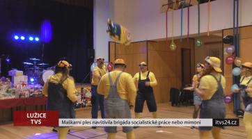 Maškarní ples navštívila brigáda socialistické práce nebo mimoni