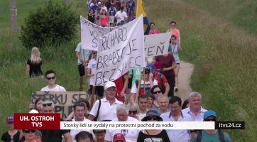 Stovky lidí se vydaly na protestní pochod za vodu