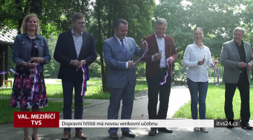 Dopravní hřiště má novou venkovní učebnu