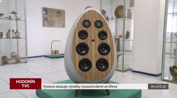 Výstava ukazuje výrobky vysoustružené ze dřeva
