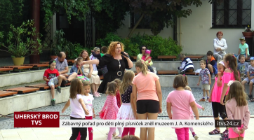 Zábavný pořad pro děti plný písniček zněl muzeem J. A. Komenského