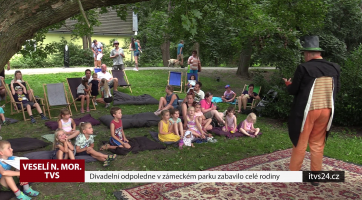 Divadelní odpoledne v zámeckém parku zabavilo celé rodiny