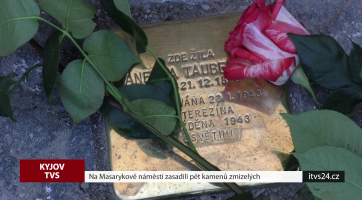 Na Masarykově náměstí zasadili pět kamenů zmizelých