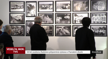 50 let souboru Radošov připomíná výstava v Panském dvoře