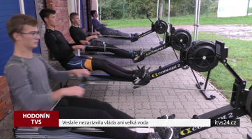 Veslaře nezastavila vláda ani velká voda