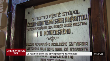 Ve vestibulu gymnázia ožívají příběhy z dávných časů 