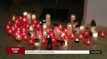 Na radnici vzniklo pietní místo