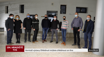 Vernisáž výstavy Ohlédnutí můžete zhlédnout on-line