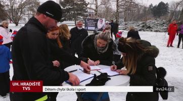 Dětem chybí škola i sport