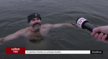 U rybníku Cihelna se scházejí otužilci