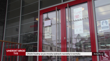 Úřední hodiny se po mnoha týdnech navrátily k normálu