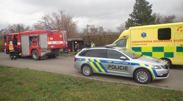 Na muže spadlo vozidlo, zraněním na místě podlehl