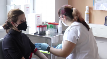 Nemocnice nabízí zjištění protilátek proti covidu-19