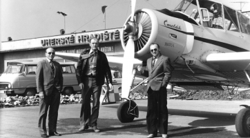 Pilot Stanislav Sklenář "odlétl" z Kunovic do penze