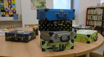 Knihovna nabízí nové tematické kufříky