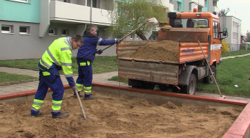 Město připravuje dětská hřiště na sezónu