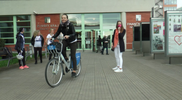 Zaměstnanci městského úřadu vyměnili košile za dresy