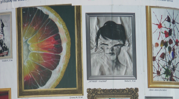 Město zdobí díla žáků výtvarného oboru ZUŠ