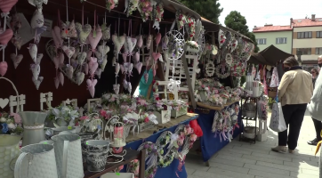 Na Rožnovském trhu nabízelo zboží padesát výrobců a prodejců