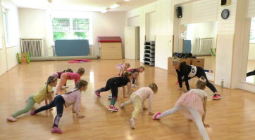 DDM otevřel některé kroužky