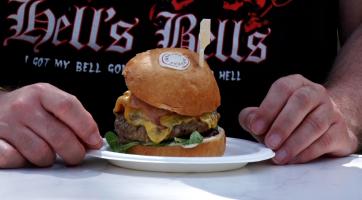 BurgerFest nabídl hamburgerové hody 