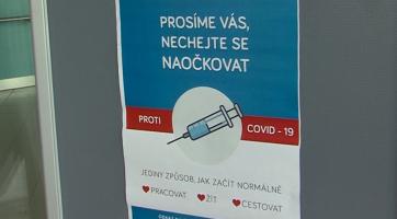 K očkování proti covidu se mohou registrovat zájemci od 12 let