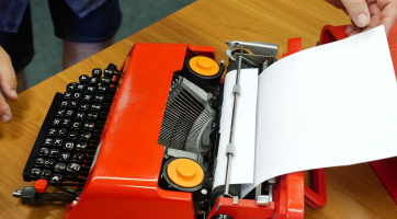 Vzácný Kožíkův psací stroj se natrvalo vrátil do Brodu