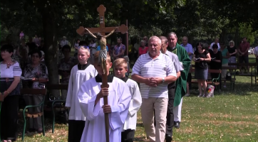 Novoveská farnost se vydala na pouť ke kapli sv. Antonína