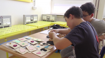 Vědecký tábor zavedl děti do školy i o prázdninách 