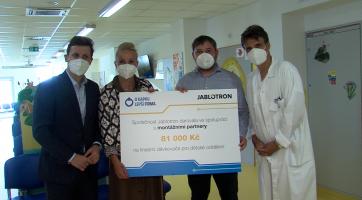 Kapka naděje předala Uherskohradišťské nemocnici vybavení za téměř milion korun