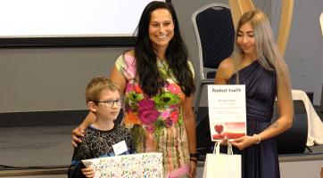 Starostka Otrokovic ocenila chlapce se zrakovým postižením