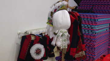 V sále Domu dětí a mládeže se konala burza krojů