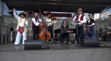 Centrum Rožnova ožilo na dva dny Všesvatským jarmarkem