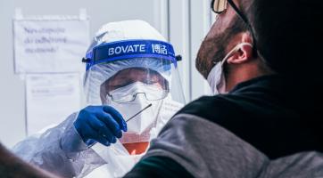 Krajská hygienická stanice doporučuje omezit hromadné akce