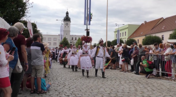 Josef Holcman besedoval o knize ke Slováckému roku
