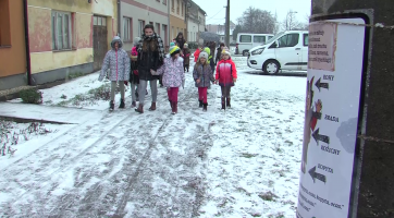 Ostrožskou Novou Vsí vedla Mikulášská stezka